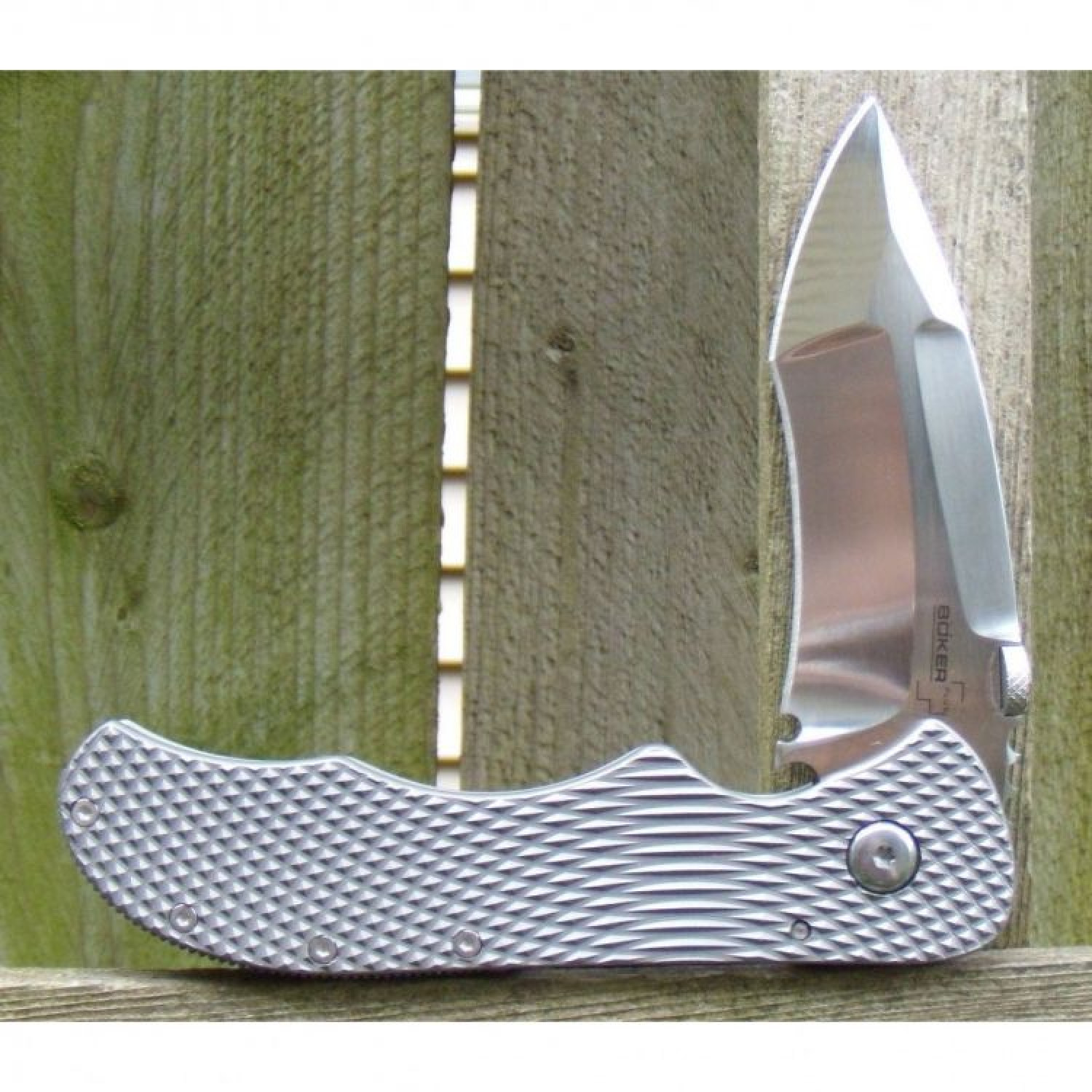 Нож складной Sal Manaro Titanium Bullseye Grip