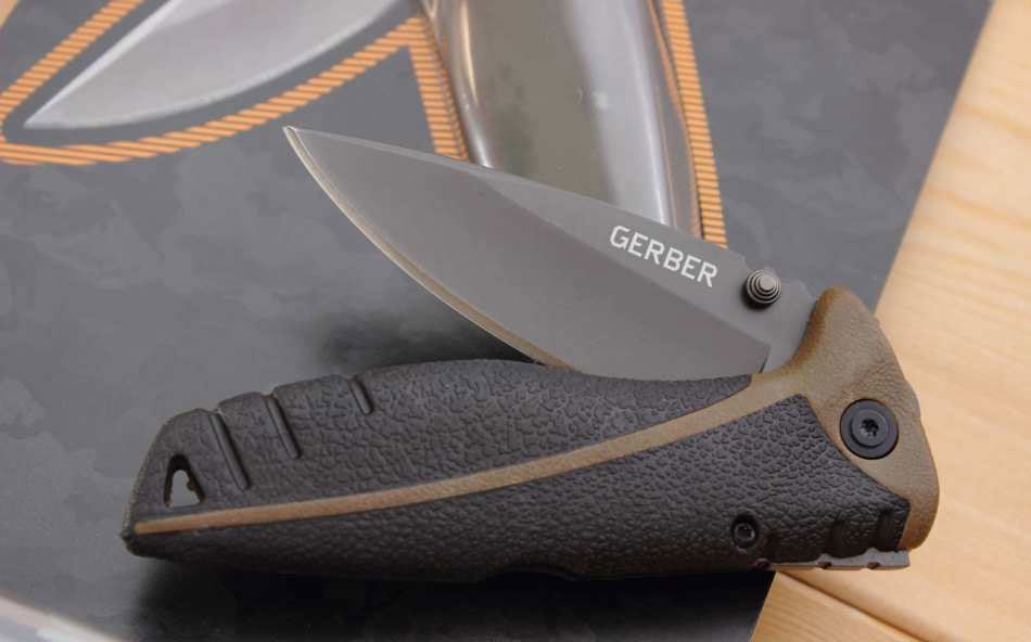 фото Складной нож с фонариком gerber myth folder, сталь 7cr17mov, рукоять стеклонейлон
