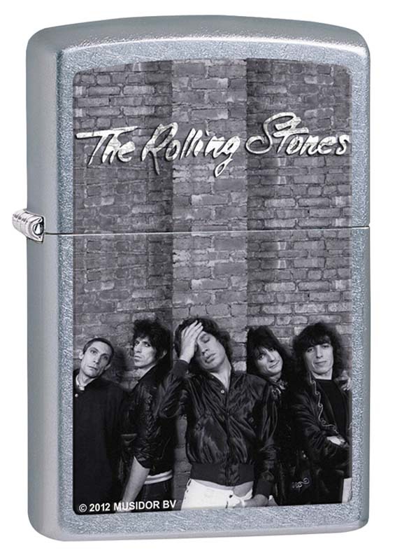 Зажигалка ZIPPO Rolling Stones®, латунь с покрытием Street Chrome™, серебристая, 36х12x56 мм Зажигалка ZIPPO Rolling Stones®, латунь с покрытием Street Chrome™, серебристая, 36х12x56 ммЗажигалки Zippo<br>Зажигалка ZIPPO, латунь с покрытием Street Chrome™, серебристая с изображением группы Rolling Stones, матовая, 36х12x56 мм<br>