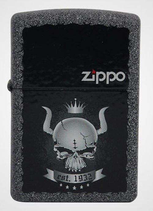 Зажигалка ZIPPO Skull Crown, латунь с покрытием Iron Stone Matte, серый, матовая, 36х12x56 мм Зажигалка ZIPPO Skull Crown, латунь с покрытием Iron Stone Matte, серый, матовая, 36х12x56 ммЗажигалки Zippo<br>Зажигалка ZIPPO Skull Crown, латунь с покрытием Iron Stone Matte, серый с изображением черепа в короне, матовая, 36х12x56 мм<br>