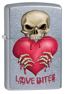 Зажигалка ZIPPO Love Bites Street Chrome,латунь с никеле-хром. покрыт.,серебр.,матов., 36х12х56 мм Зажигалка ZIPPO Love Bites Street Chrome,латунь с никеле-хром. покрыт.,серебр.,матов., 36х12х56 ммЗажигалки Zippo<br>Зажигалка ZIPPO Love Bites Street Chrome, латунь с никеле-хромовым покрытием, серебряный, матовая, 36х12х56 мм<br>