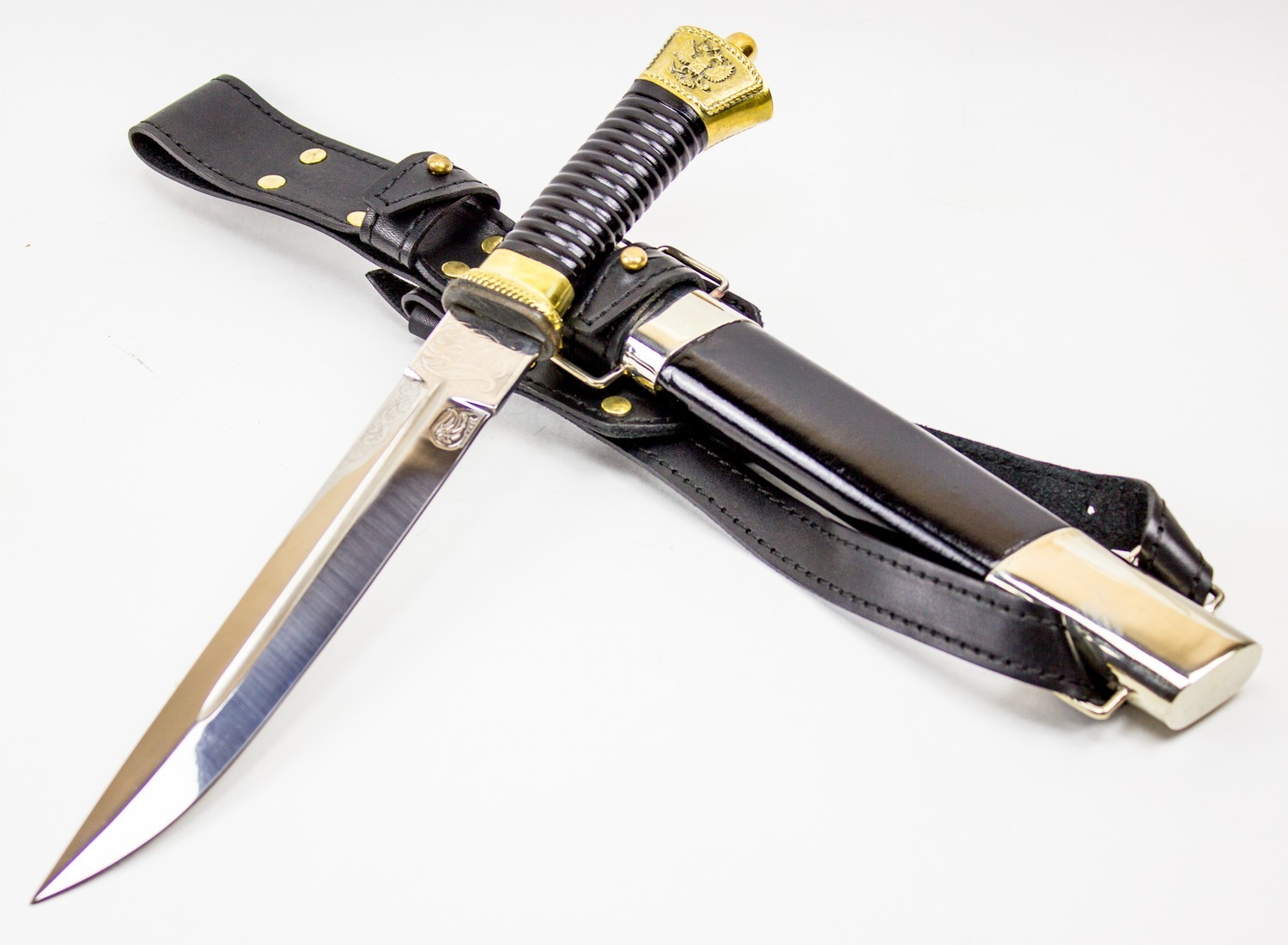 фото Нож пластунский с резьбой, сталь 95x18, латунь донская оружейная фабрика