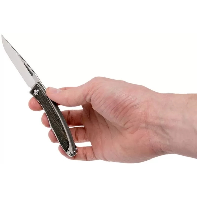 фото Складной нож chris reeve mnandi, сталь s35vn, рукоять титановый сплав со вставкой корень дуба