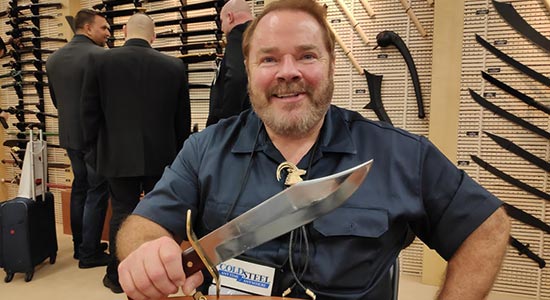 Лин Томсон, основатель компании Cold Steel Лин Томсон, основатель компании Cold Steel