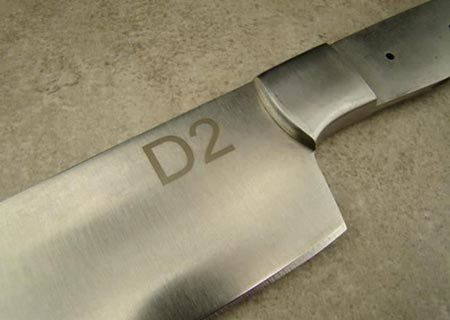 Сталь D2 для изготовления ножей: плюсы, минусы и характеристики