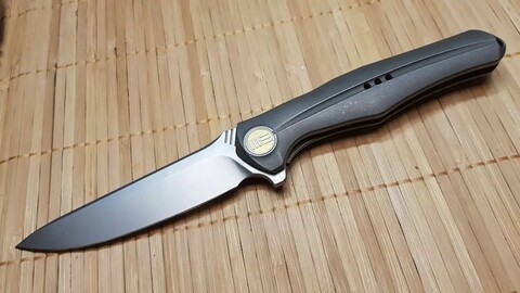 Высококлассный китайский нож WE Knife 702