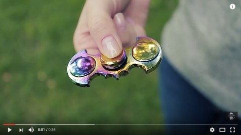 Спиннер (Hand Spinner) Batman Rainbow - видеообзор