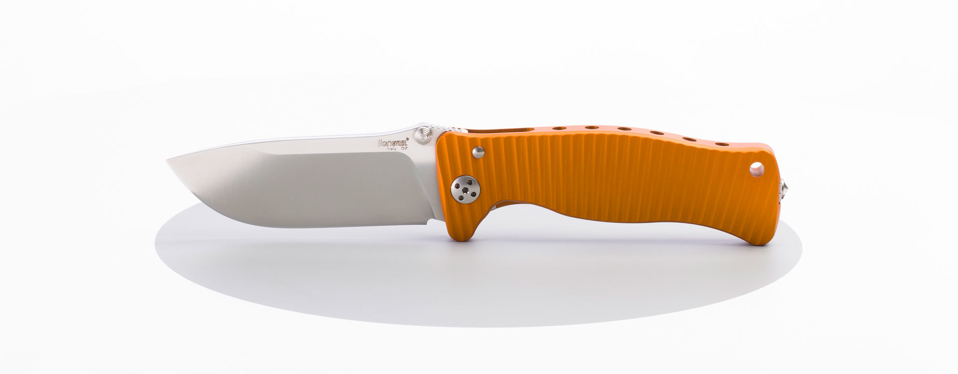 фото Нож складной lionsteel sr1a os orange, сталь d2 satin finish, рукоять алюминий (solid®), оранжевый lion steel