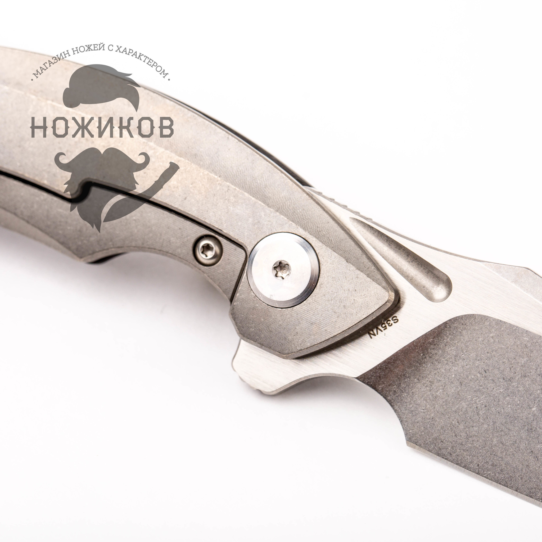 Складной нож Bestech GHOST BT1905C-1, сталь S35VN, рукоять титан от Ножиков