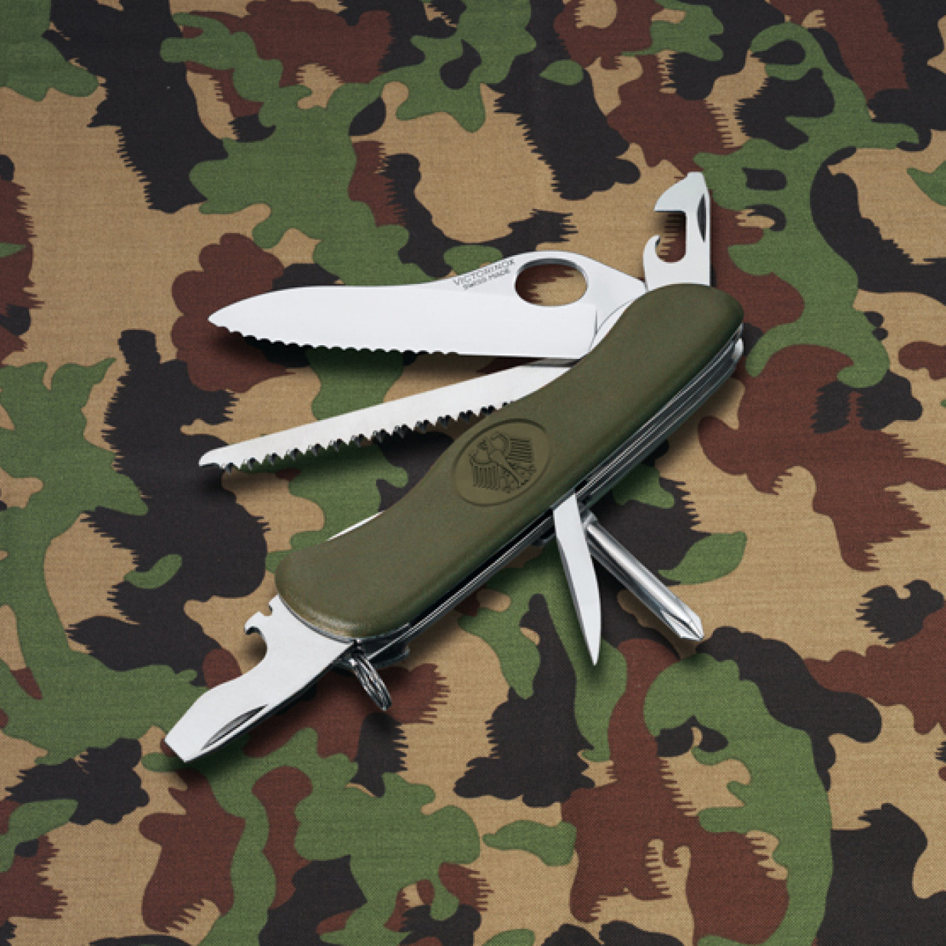 Нож перочинный Victorinox Military, сталь X50CrMoV15, рукоять нейлон, хаки от Ножиков