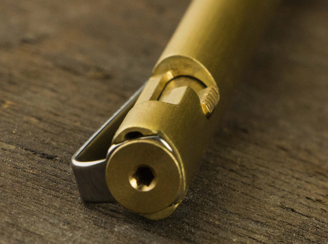 Тактическая ручка Rocket Pen Brass, Boker Plus 09BO062, золотистая. Фото №10