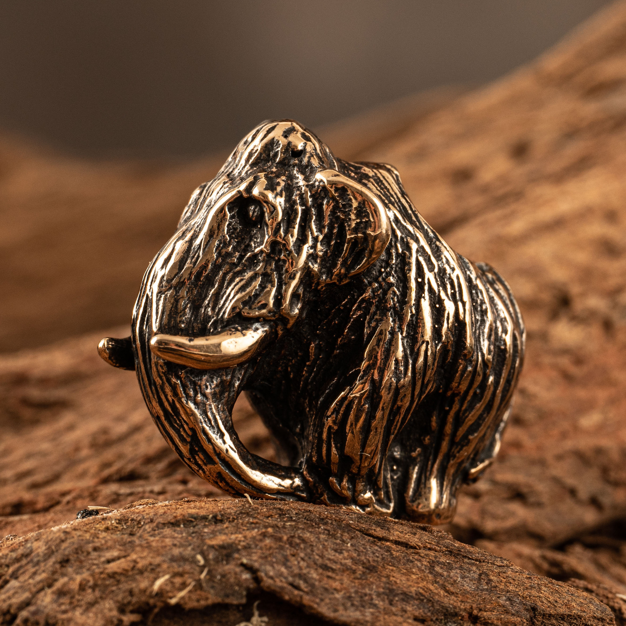 фото Бусина для темляка мамонт, бронза рязанская литейная мастерская