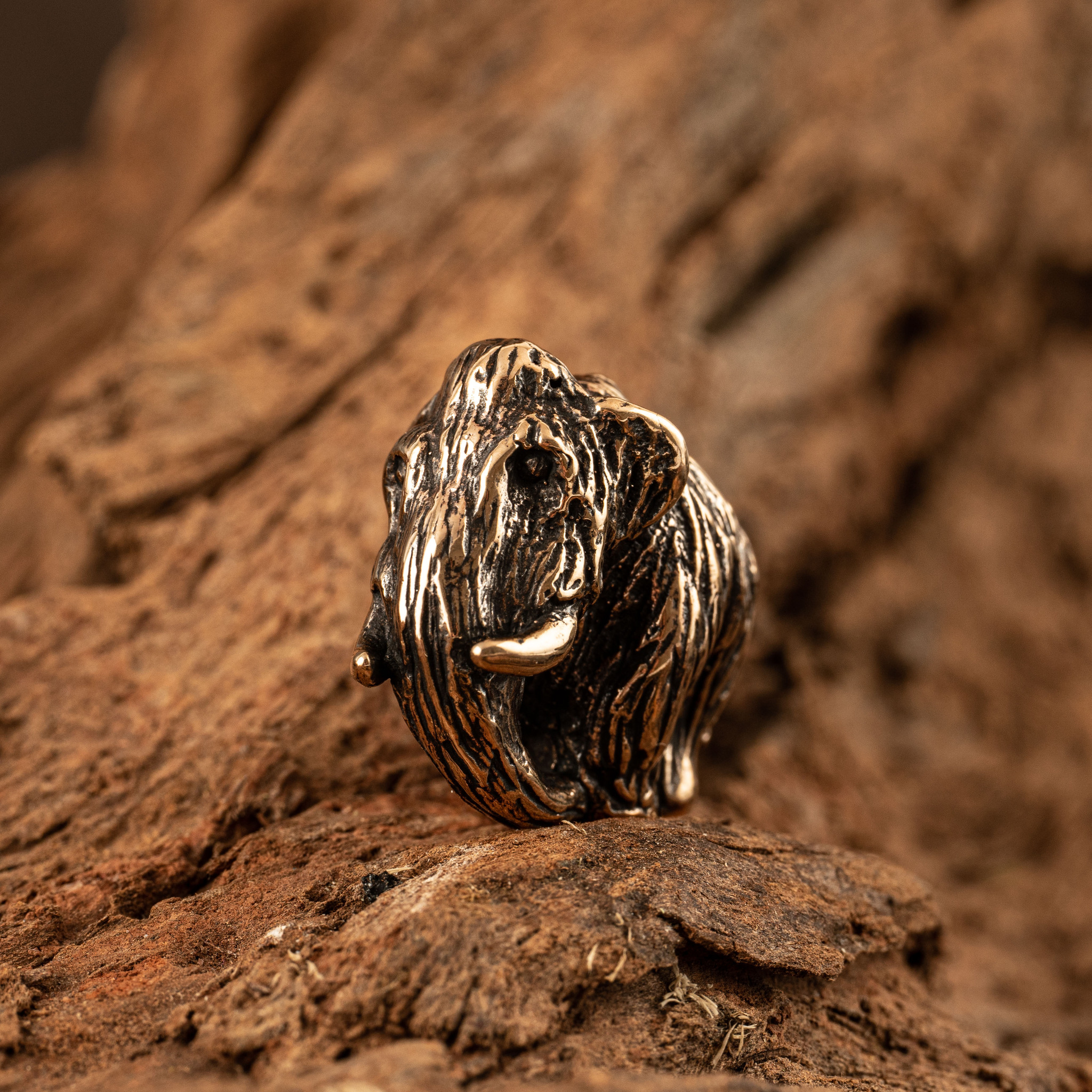 фото Бусина для темляка мамонт, бронза рязанская литейная мастерская