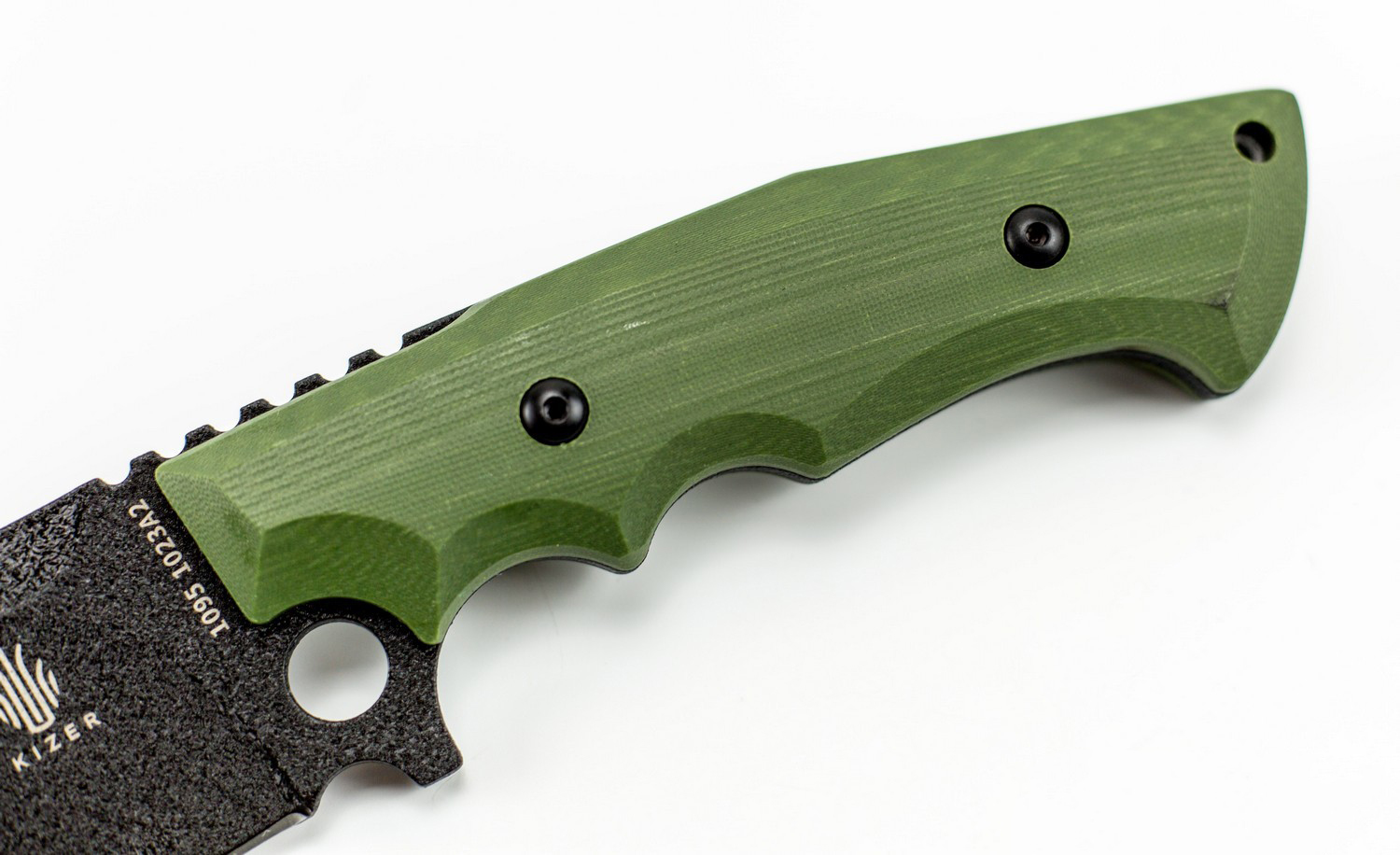 Нож Kizer Salient E613, сталь 1095 Carbon Steel, зеленая рукоять g10 - фото 2