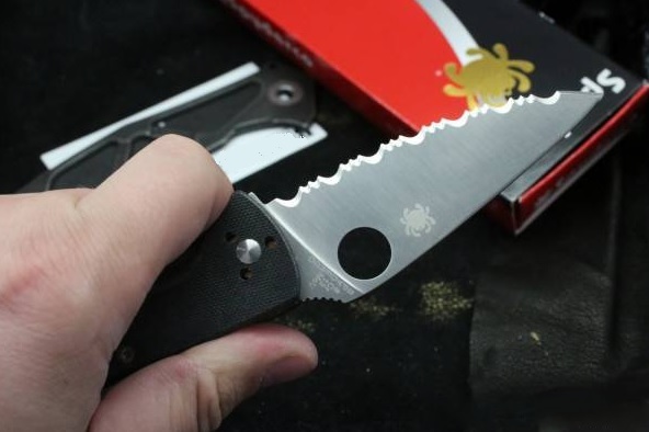 Нож складной Tenacious Spyderco C122GS, сталь 8Cr13MOV Satin Serrated, рукоять стеклотекстолит G-10, чёрный - фото 4