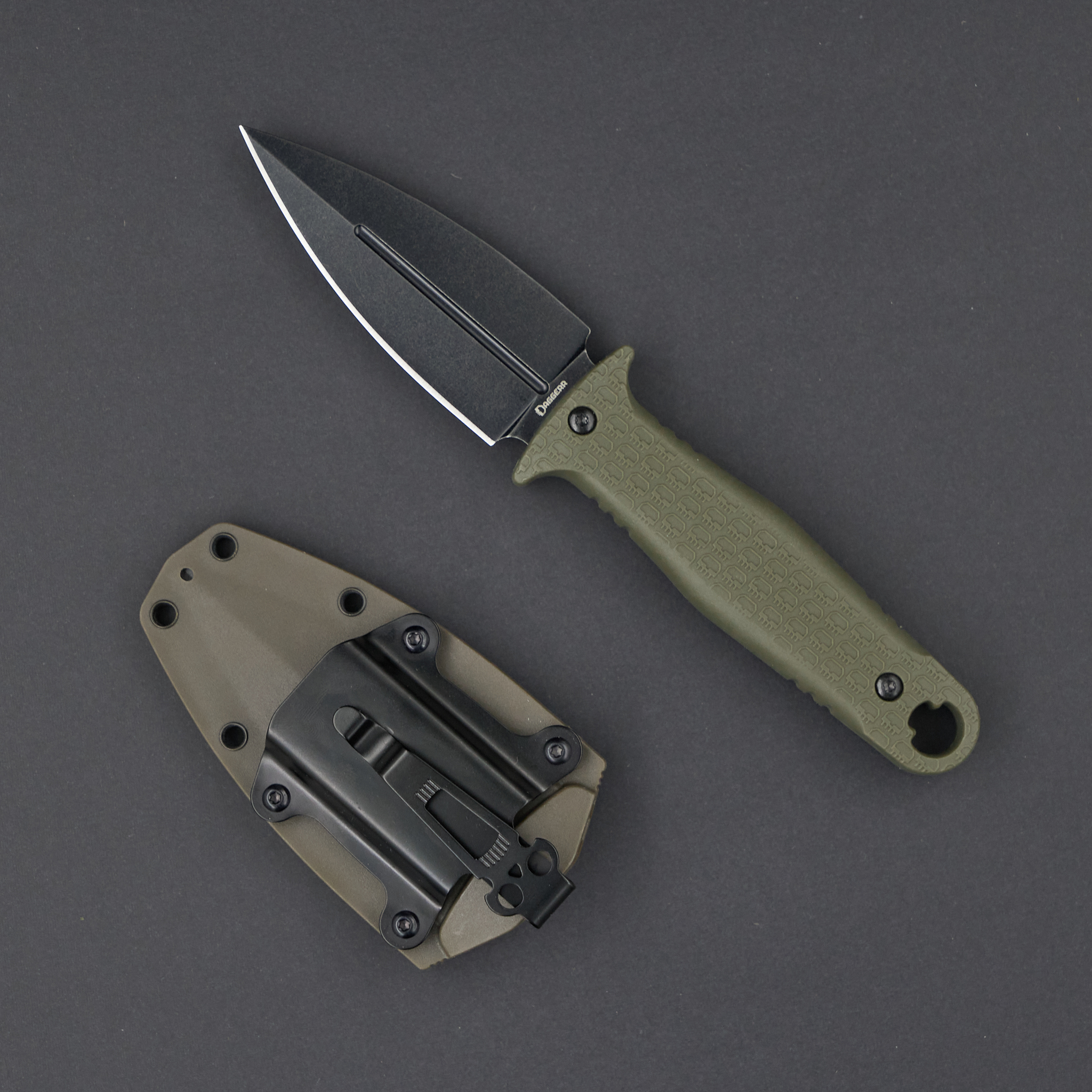 

Тактический нож Daggerr Combat BW, сталь 8Cr14MoV, рукоять FRN, олива