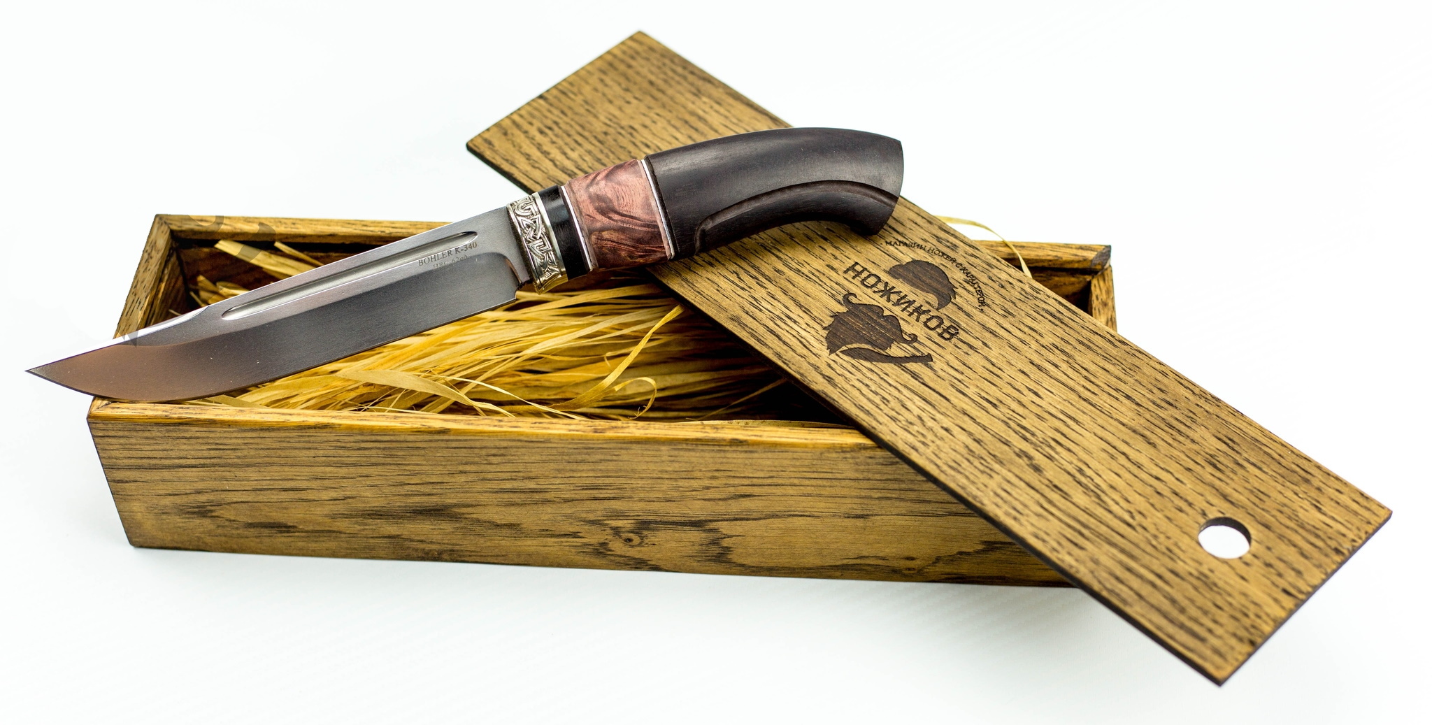 Купить нож в подарок. Футляр подарочный деревянный для ножей. Деревянные коробки для ножей. Коробка для ножа деревянная. Подарочная упаковка для ножа.