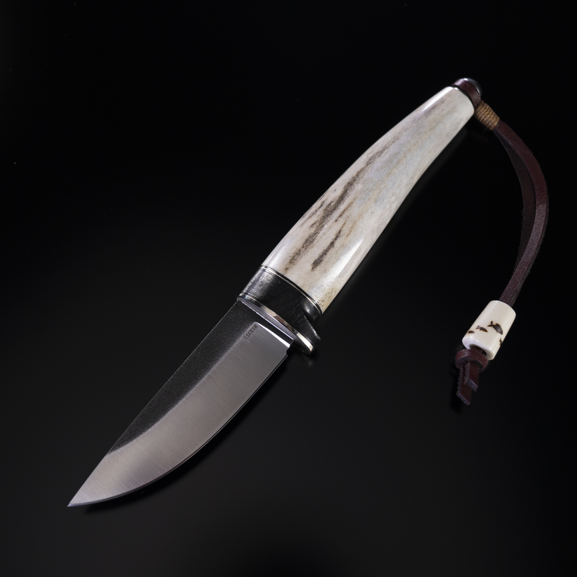 Нож Барбус, сталь М390, карельская береза