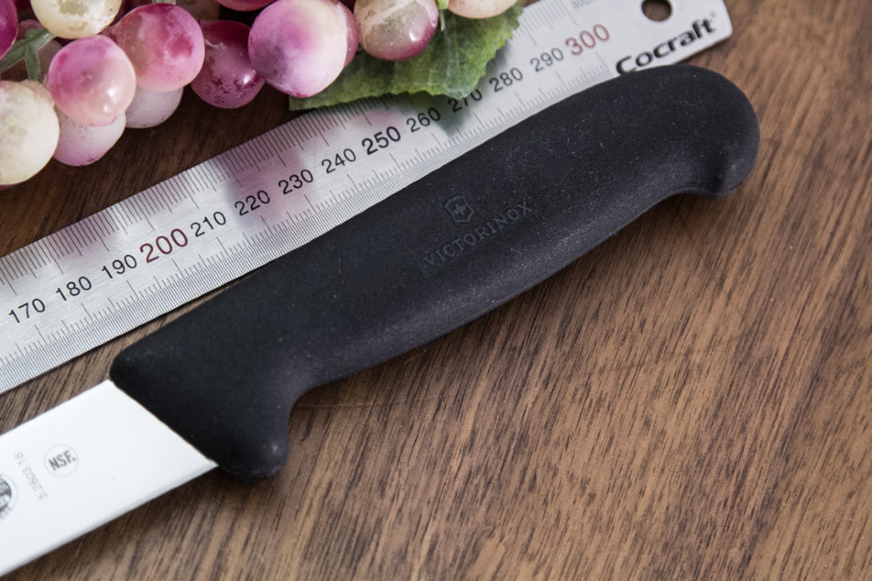 Кухонный нож Victorinox 5.2803.18 для нарезки - фото 5