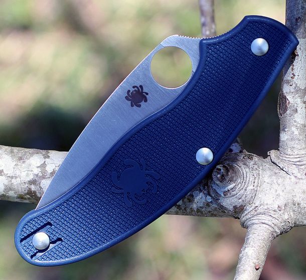 фото Нож складной uk penknife spyderco 94pdbl, сталь crucible cpm® s110v™ satin plain, рукоять термопластик frn (dark blue) синий