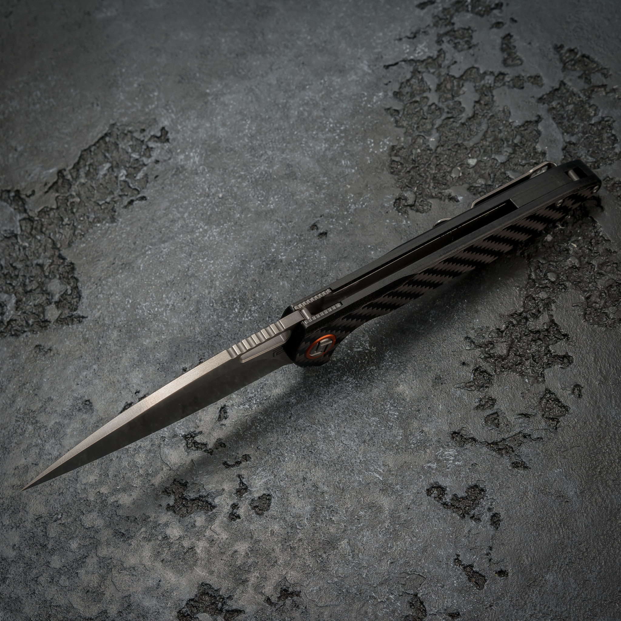 Складной нож Artisan Archeo, сталь D2, карбон - фото 4