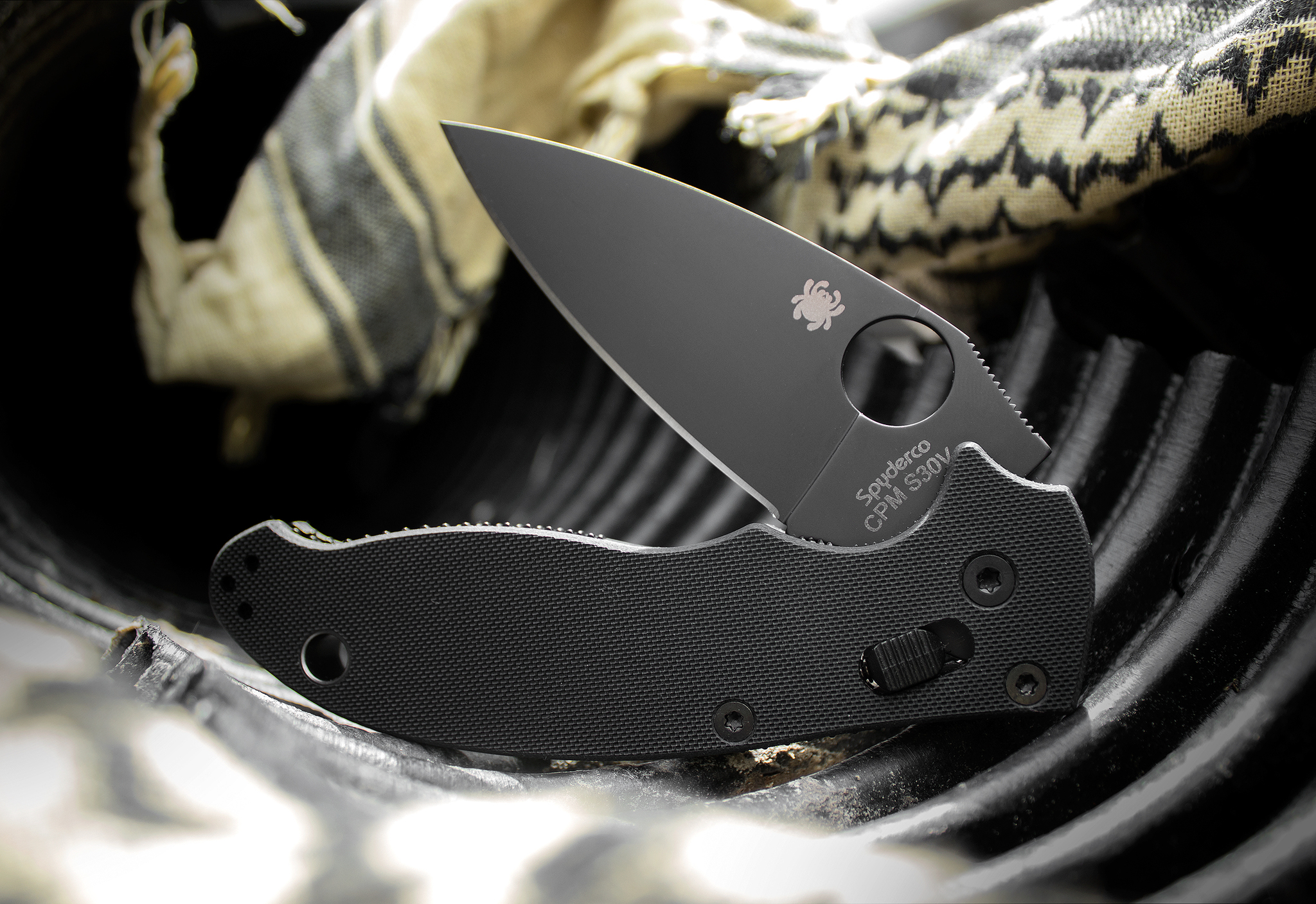 Нож складной Manix 2 XL Black - Spyderco 95GPBBK2, сталь Crucible CPM® S30V Black DLC-Coated Plain, рукоять G10, чёрный от Ножиков