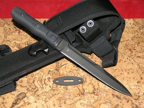 Нож с фиксированным клинком 39-09 C.O.F.S. Operativo Black (Single Edge), сталь Bhler N690, рукоять пластик