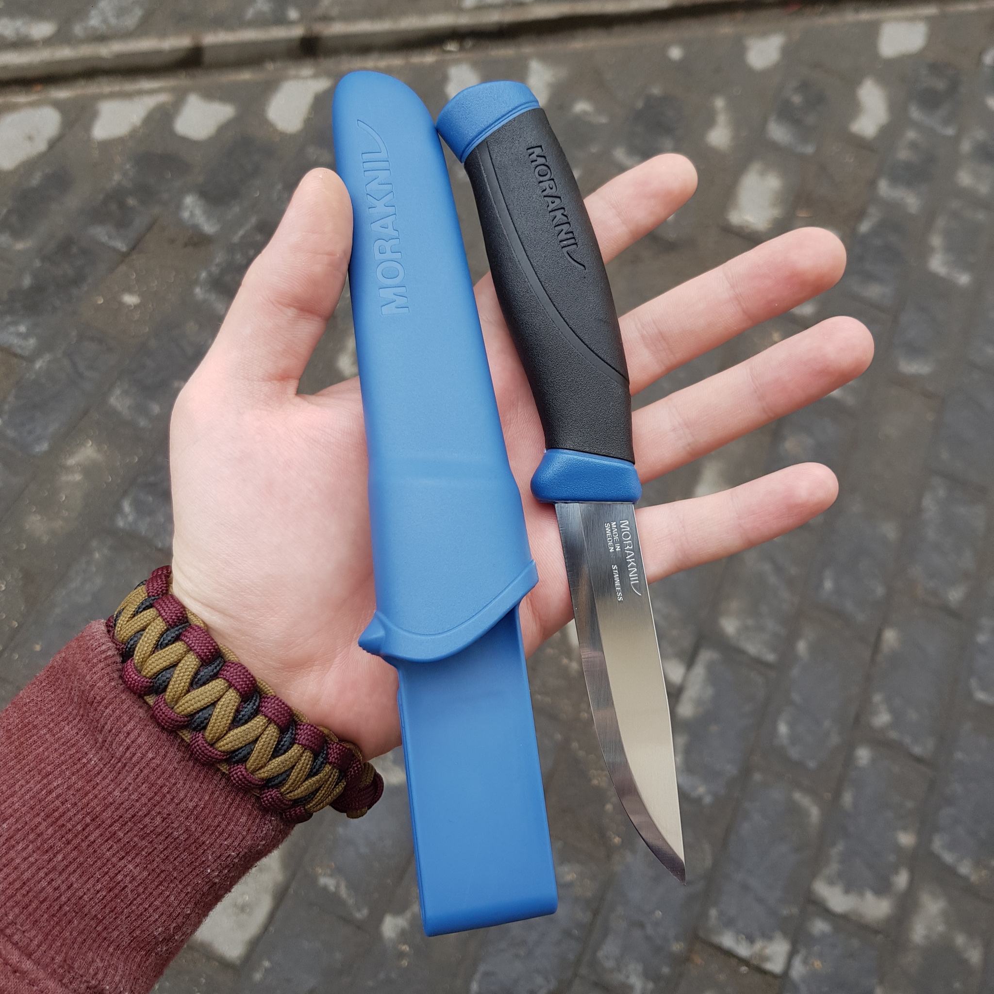 Нож с фиксированным лезвием Morakniv Companion Navy Blue, сталь Sandvik 12C27, рукоять резина/пластик - фото 8