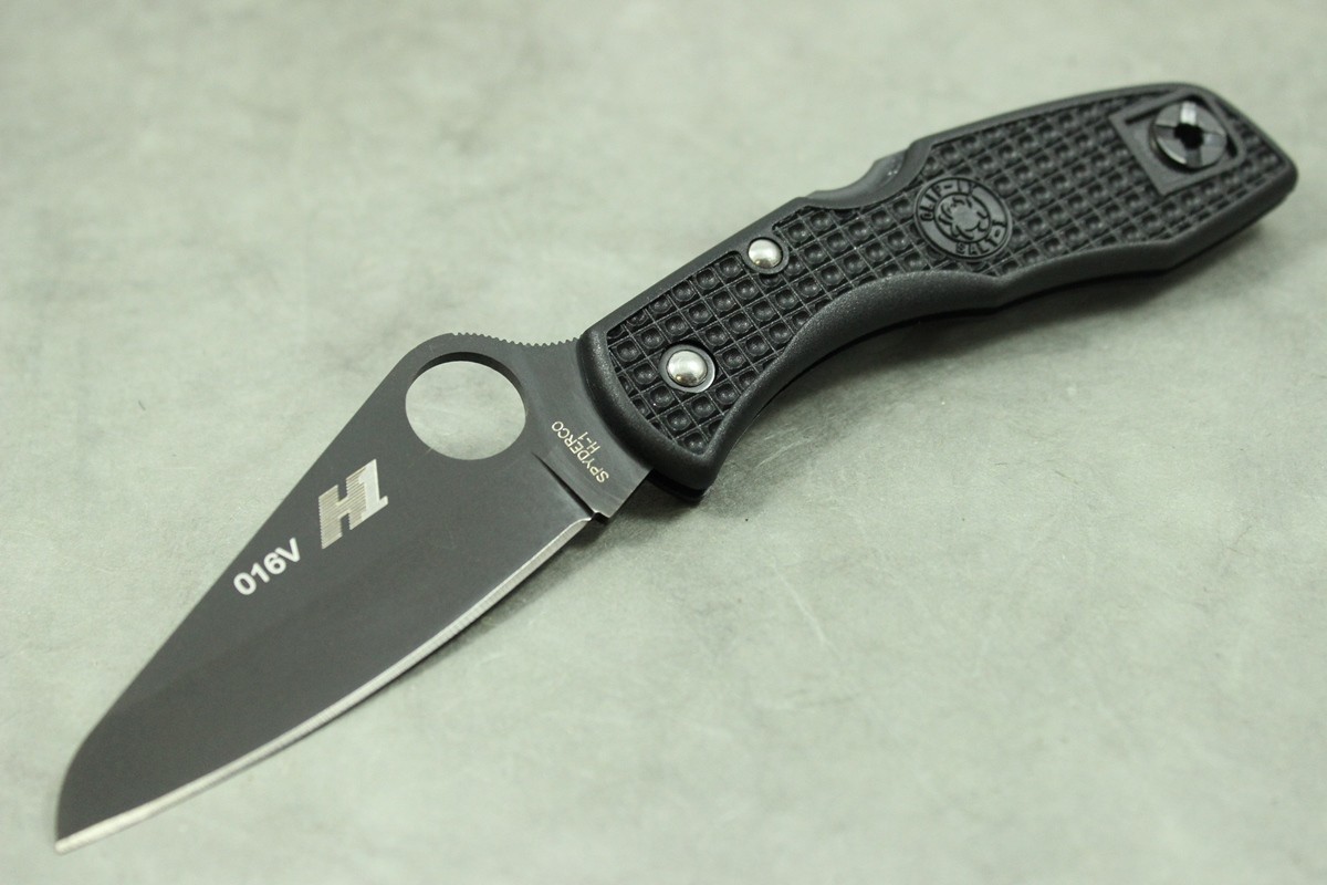 фото Складной нож salt 1 - spyderco c88pbbk, сталь h-1 black titanium nitride plain, рукоять термопластик frn, чёрный