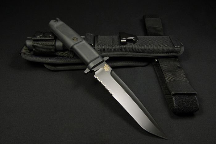 фото Нож с фиксированным клинком dobermann iii extrema ratio