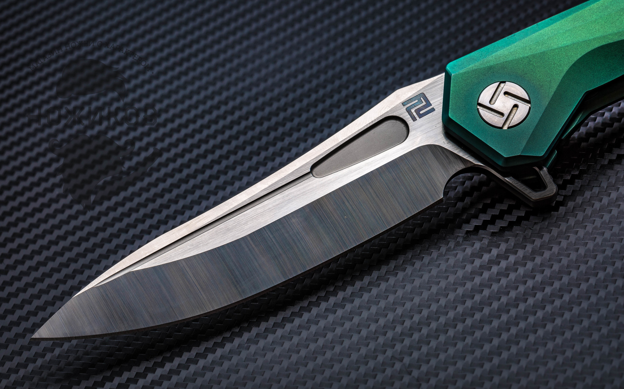 фото Складной нож artisan zumwalt, сталь s35vn, зеленый титан artisan cutlery