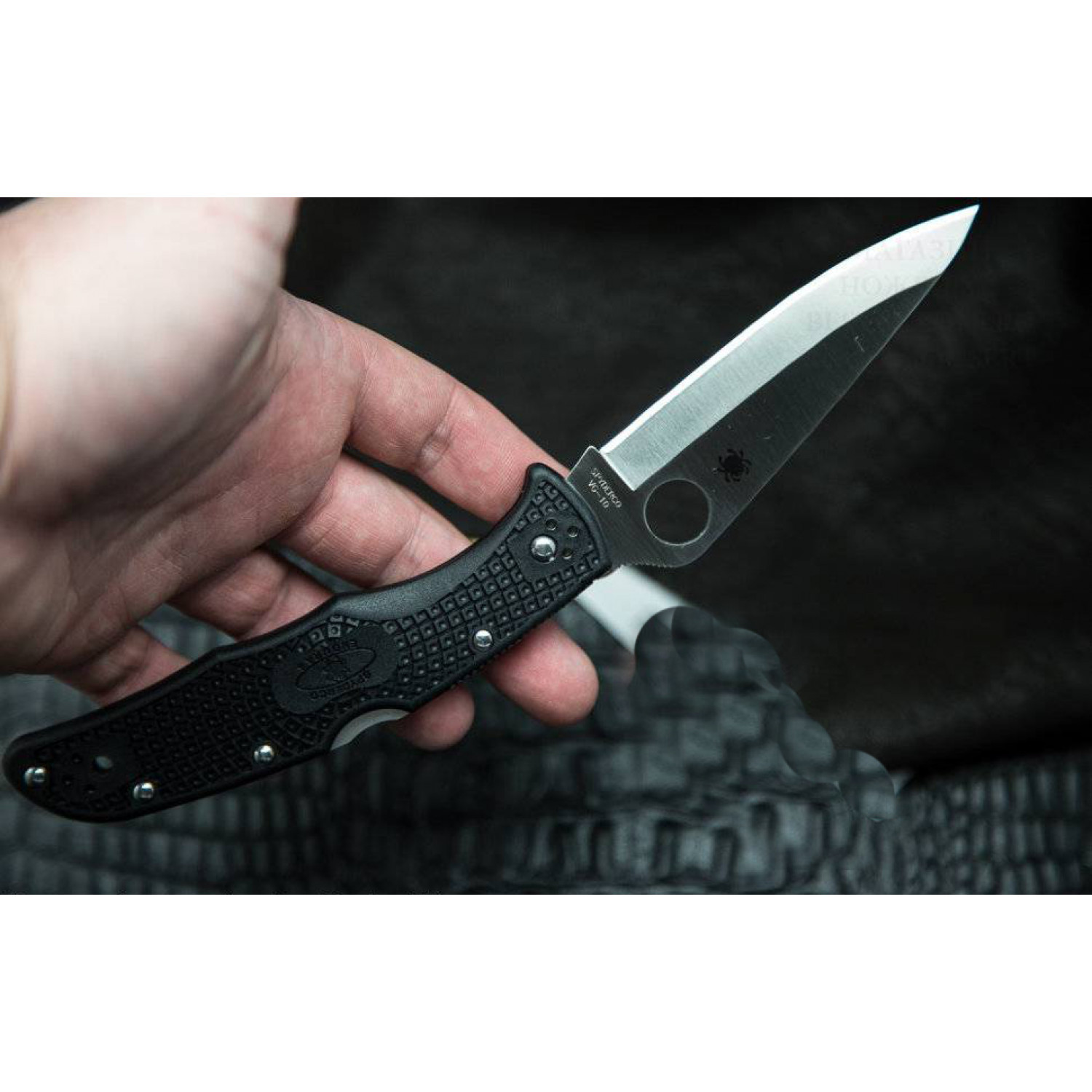 фото Складной нож endura 4 - spyderco c10pbk, сталь vg-10 satin plain, рукоять термопластик frn, чёрный