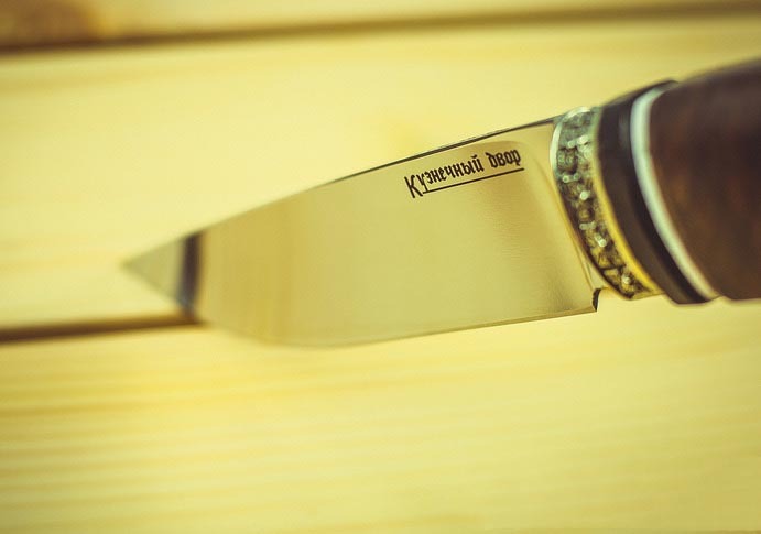 Нож Гид, сталь K340, рукоять граб, вставка из карельской березы от Ножиков