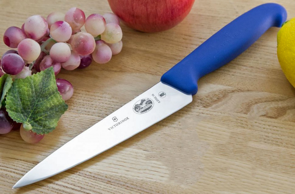 Кухонный нож Victorinox, сталь X55CrMo14, рукоять TPE, синий от Ножиков