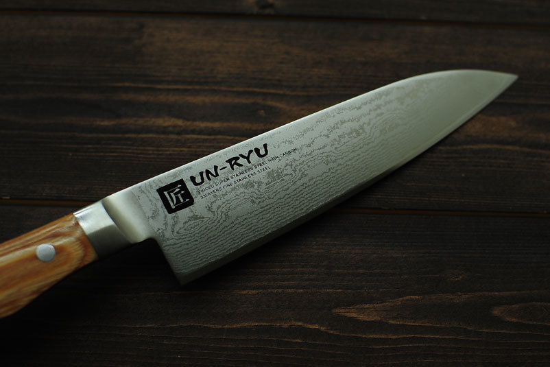 Нож кухонный Сантоку Shimomura, сталь VG-10 в обкладах из дамаска, рукоять Pakka wood - фото 4