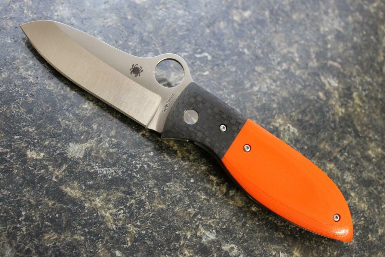 фото Нож складной peter carey design firefly™ spyderco 184gpor, сталь vg-10 satin plain, рукоять стеклотекстолит g10/карбон, оранжевый