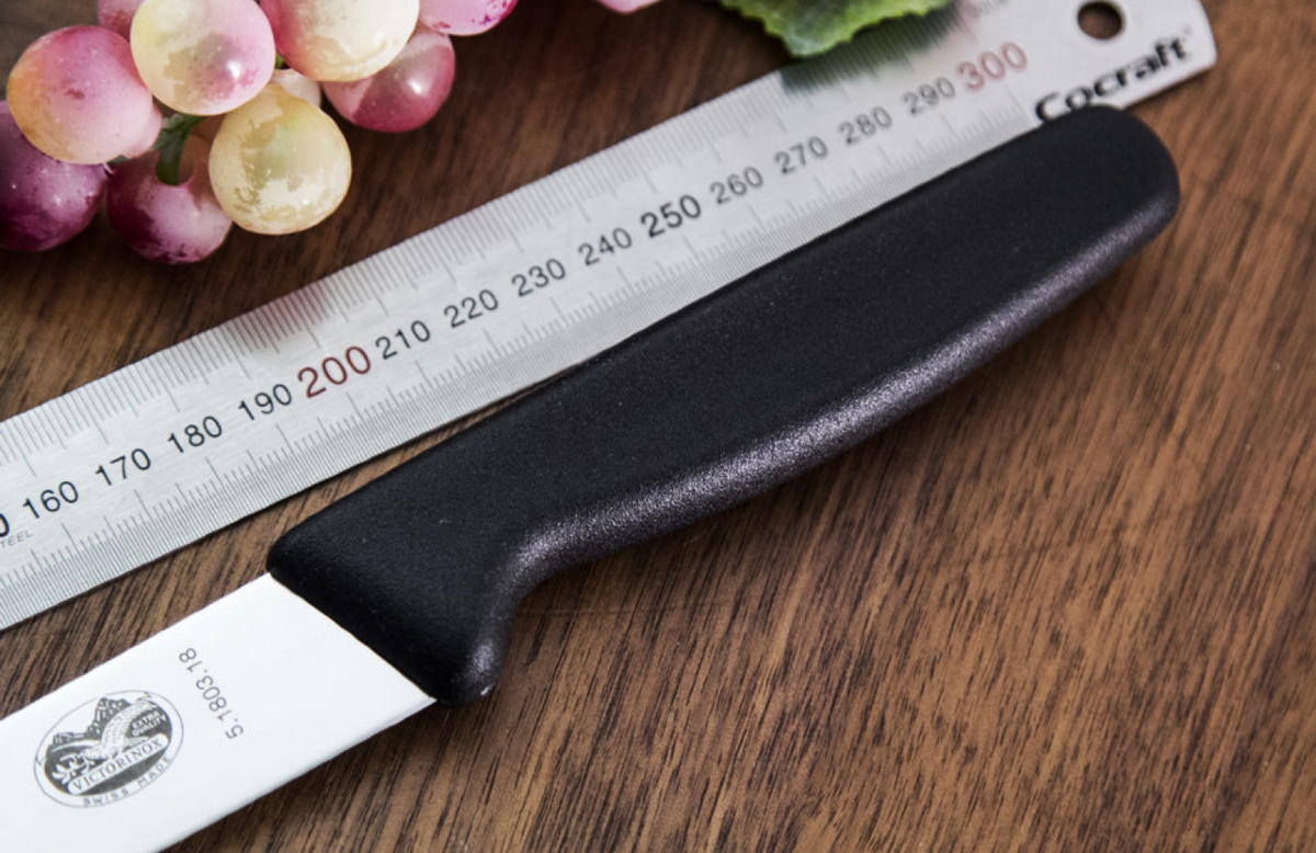 Кухонный нож Victorinox 5.1803.18, сталь X50CrMoV15, рукоять полипропилен, черный - фото 3