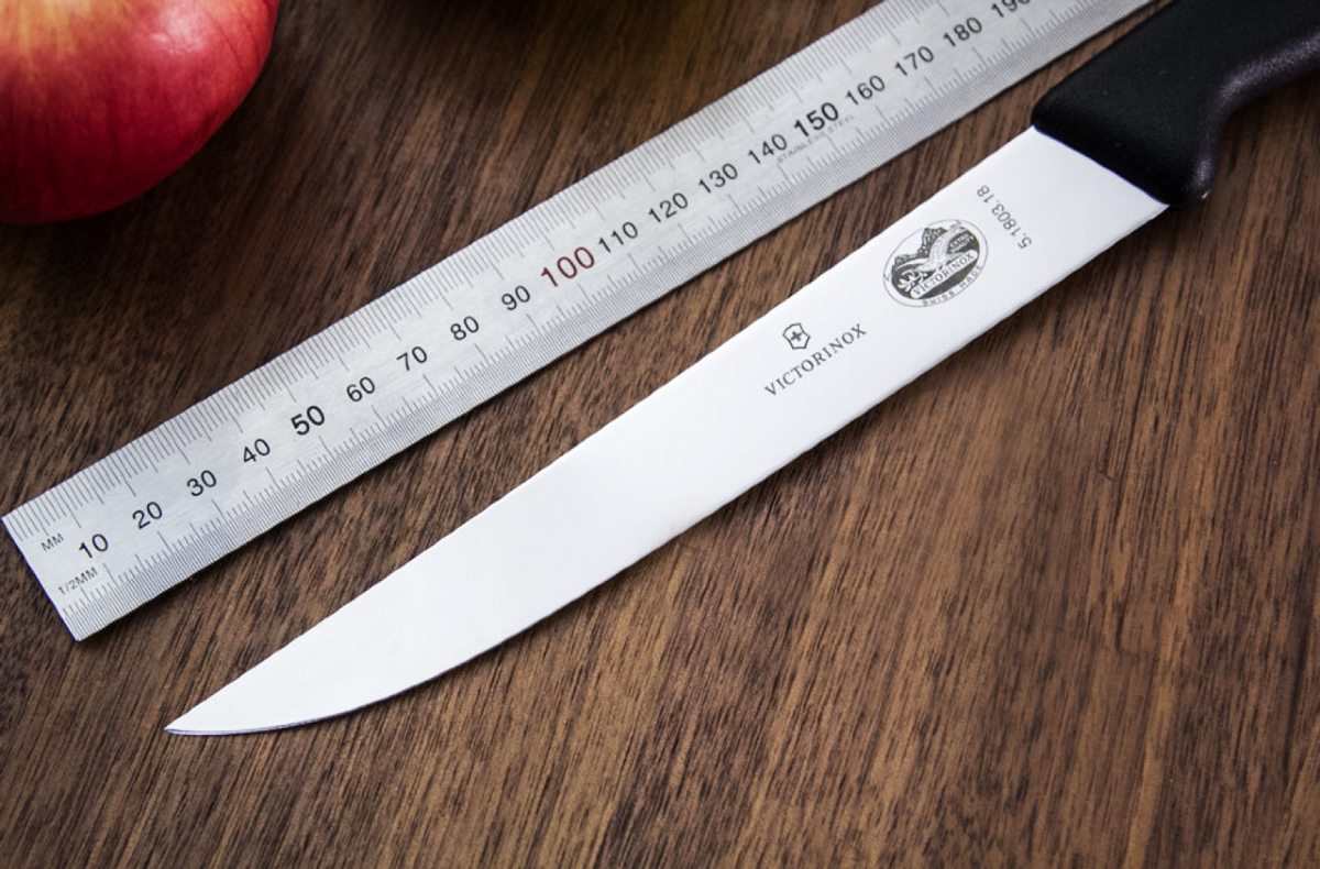 Кухонный нож Victorinox 5.1803.18, сталь X50CrMoV15, рукоять полипропилен, черный - фото 4
