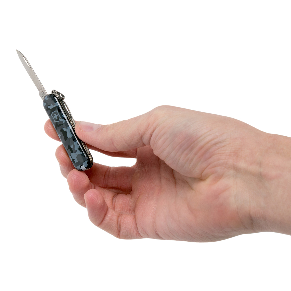 фото Нож перочинный victorinox classic, сталь x55crmo14, рукоять cellidor®, синий камуфляж