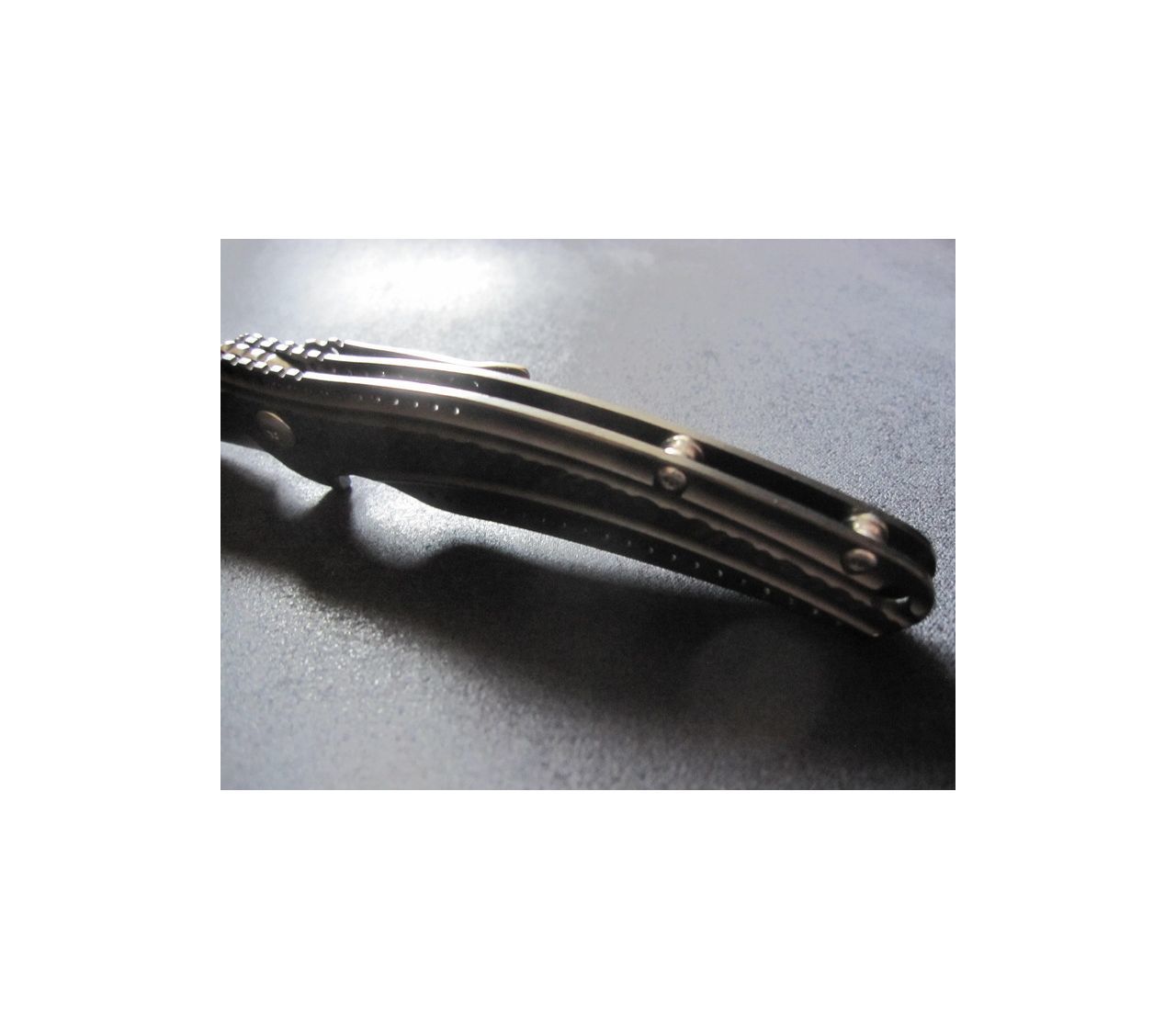 фото Складной нож crkt ripple grey, сталь acuto 440, рукоять нержавеющая сталь 420j2
