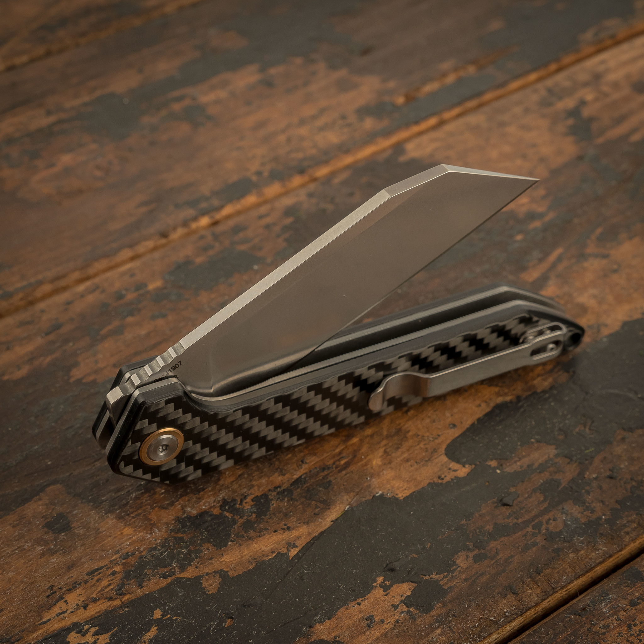фото Складной нож cjrb rampart, сталь d2, carbon fiber cjrb cutlery