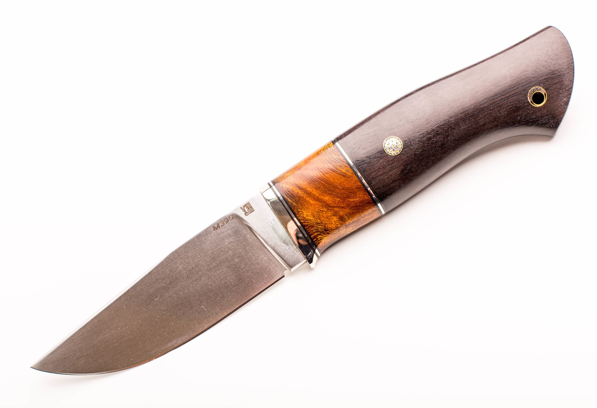 Нож Охотник 2, сталь M390, рукоять граб, вставка железное дерево
