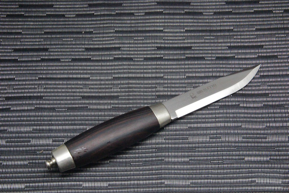 Нож с фиксированным клинком Brusletto Granbit, сталь Sandvik 12C27, рукоять карельская береза от Ножиков